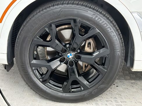 Used 2021 BMW X7 xDrive40i AWD/4WD image 11