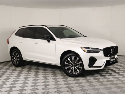 Certified 2024 Volvo XC60 B5 Core AWD/4WD image 42