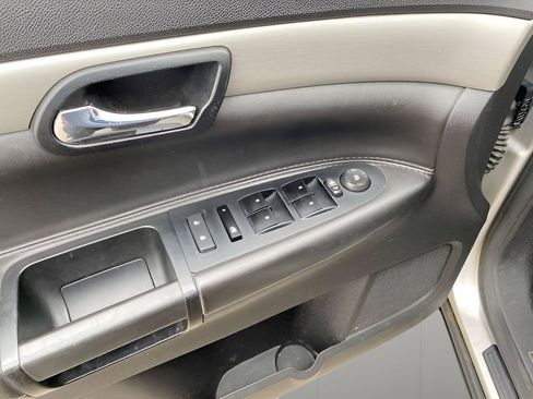 Used 2007 Saturn Outlook XE w/ Advanced Audio Pkg FWD image 26