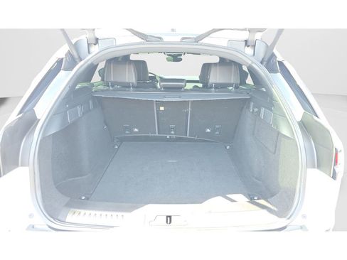 Used 2019 Land Rover Range Rover Velar R-Dynamic SE image 9