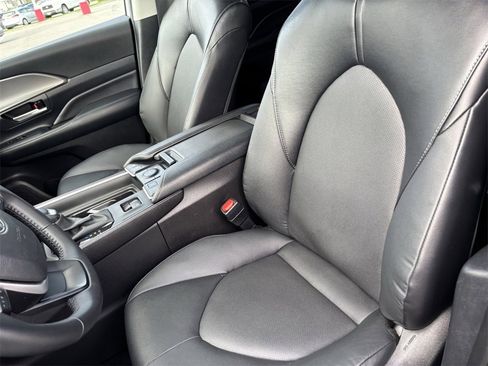 Certified 2025 Toyota Grand Highlander XLE image 22