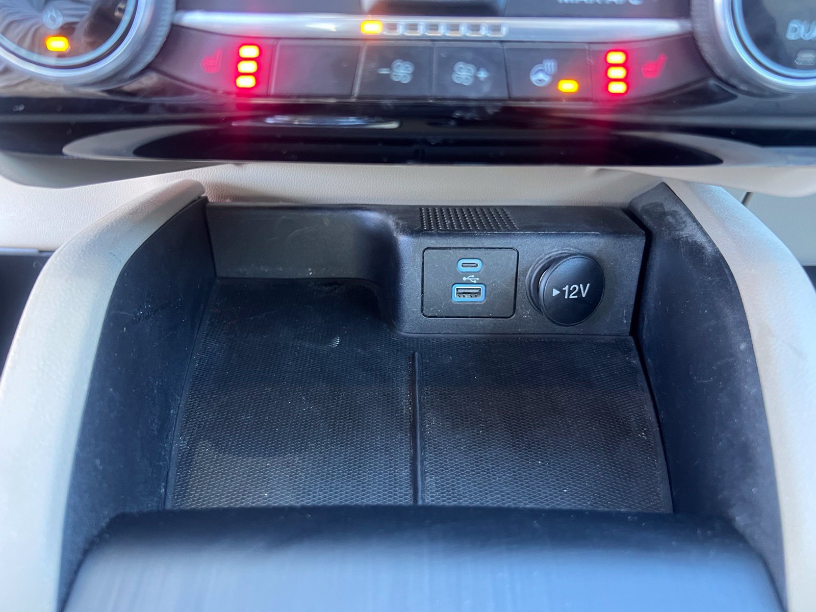 Used 2022 Ford Escape SE w/ Convenience Package FWD image 30