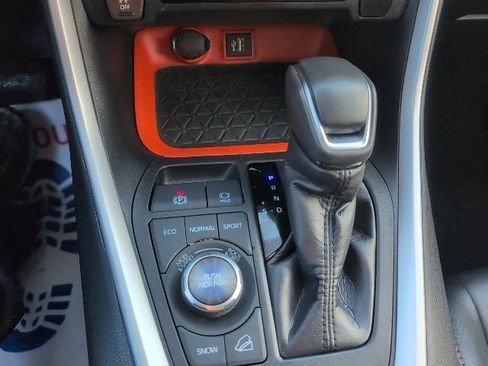 Used 2024 Toyota RAV4 Adventure image 33