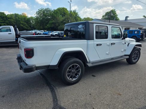 Used 2020 Jeep Gladiator Overland AWD/4WD image 3
