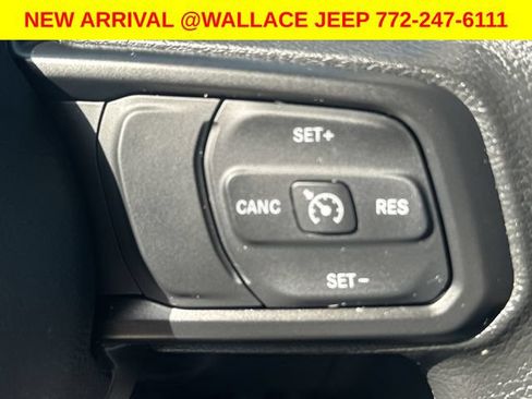 Certified 2025 Jeep Wrangler Sport AWD/4WD image 19