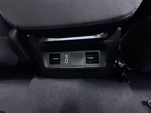 Used 2025 Chevrolet Silverado 1500 Custom image 37