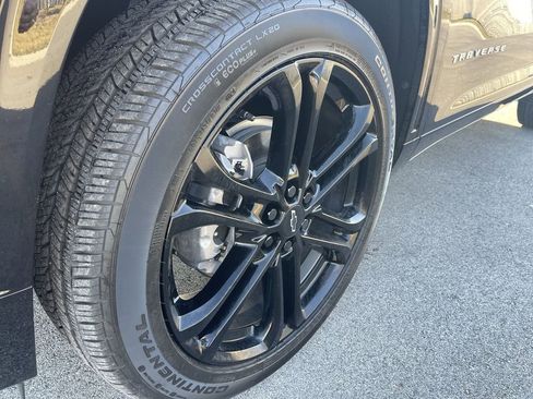 Used 2025 Chevrolet Traverse High Country w/ LPO, Floor Liner Package image 10