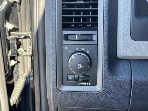 Used 2012 RAM 1500 Express image 25