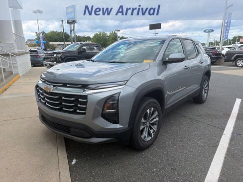 Used 2026 Chevrolet Equinox LT AWD/4WD image 1