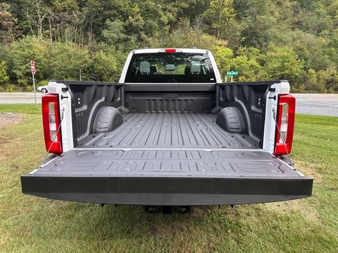 New 2026 Ford F250 XL w/ FX4 Off-Road Package AWD/4WD image 6