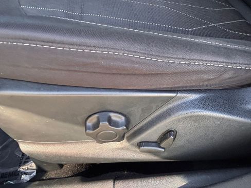 Used 2018 Ford EcoSport SE FWD image 19