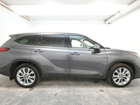 Used 2021 Toyota Highlander Limited image 8
