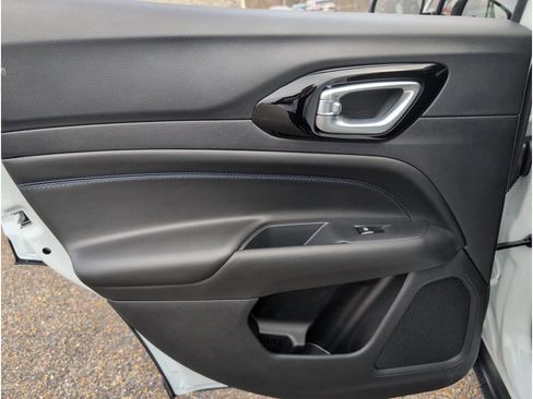 New 2026 Jeep Compass Latitude image 31