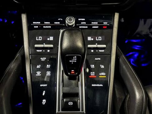 Used 2020 Porsche Cayenne S AWD/4WD image 52