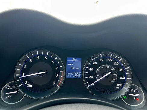 Used 2017 INFINITI Q70 3.7 AWD/4WD image 23