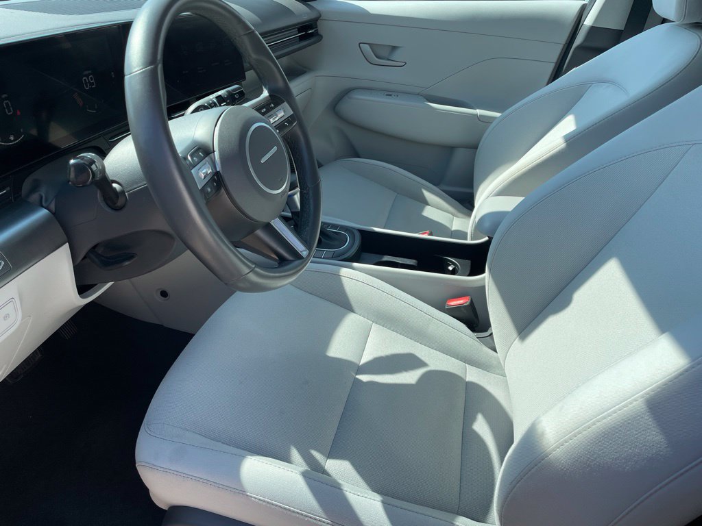 Used 2024 Hyundai Kona SEL FWD image 9