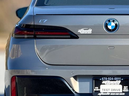 Used 2024 BMW i7 eDrive50 w/ M Sport Package image 15