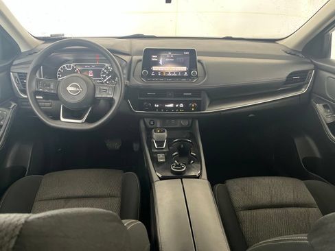 Used 2024 Nissan Rogue SV AWD/4WD image 32