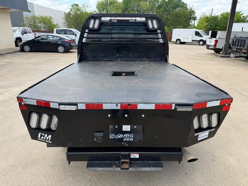 Used 2024 Chevrolet Silverado 2500 LT w/ Convenience Package image 4