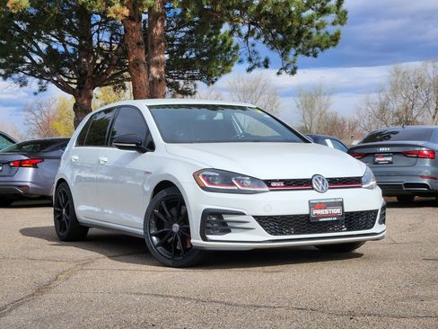 Used 2019 Volkswagen GTI SE image 1