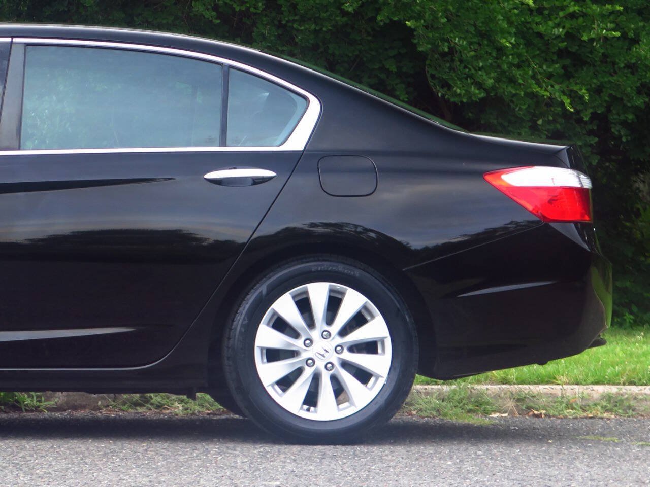 Used 2015 Honda Accord EX image 24