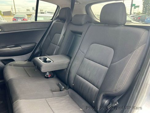 Used 2019 Kia Sportage LX image 18