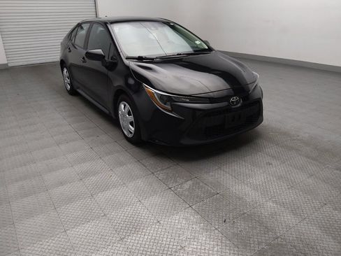 Used 2020 Toyota Corolla LE FWD image 13