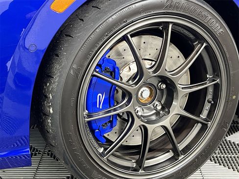 Used 2024 Volkswagen Golf R image 29