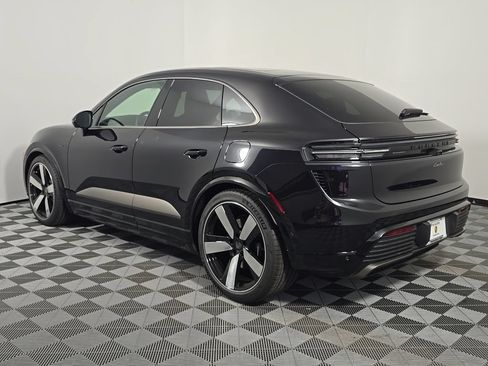 Certified 2025 Porsche Macan Turbo Electric AWD/4WD image 3