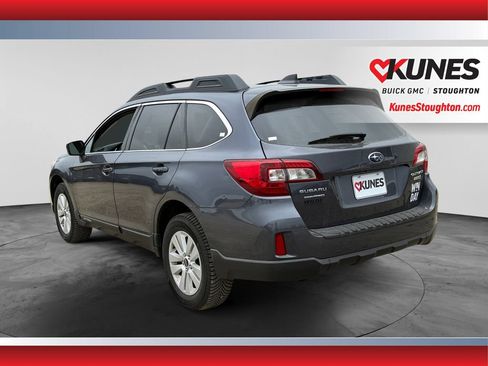Used 2017 Subaru Outback 2.5i Premium AWD/4WD image 6
