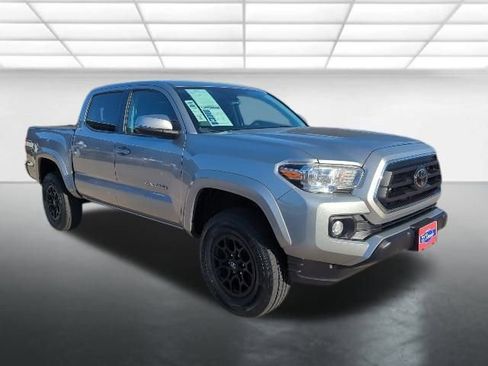 Used 2021 Toyota Tacoma SR5 w/ Technology Package image 1