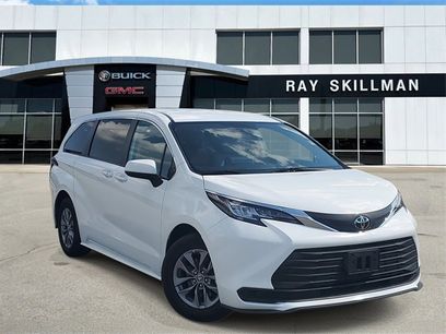 Used 2022 Toyota Sienna LE