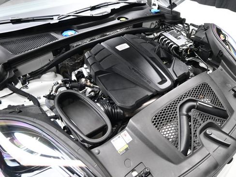 Used 2023 Porsche Macan GTS image 40