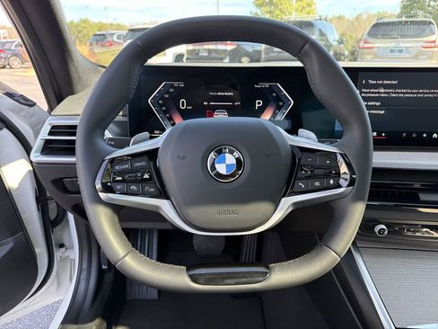 Used 2025 BMW 330i Sedan image 24