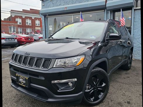 Used 2019 Jeep Compass Latitude image 4