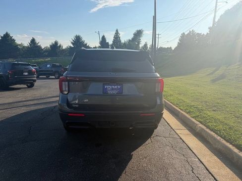 Used 2025 Ford Explorer ST-Line AWD/4WD image 6