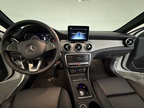 Used 2020 Mercedes-Benz GLA 250 4MATIC image 14