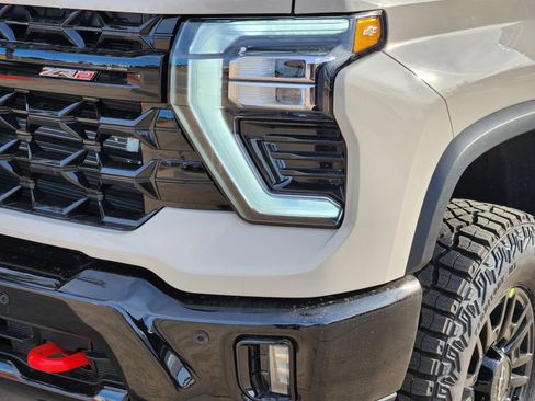 New 2026 Chevrolet Silverado 2500 ZR2 image 16