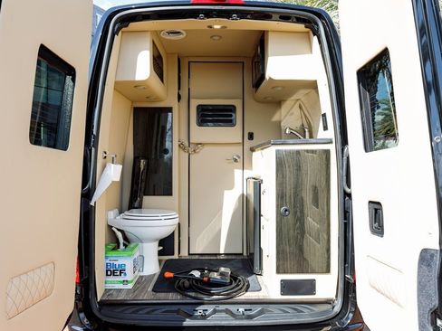 Used 2022 Mercedes-Benz Sprinter 3500 image 43