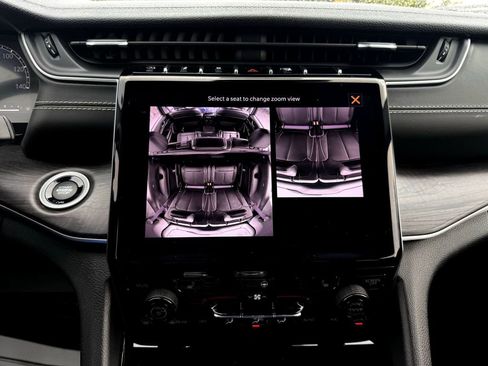 Used 2021 Jeep Grand Cherokee L Limited image 26