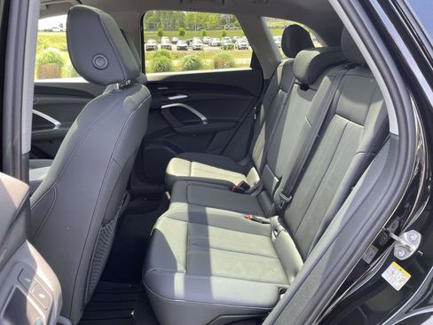 Used 2025 Audi Q5 Premium Plus w/ Premium Plus AWD/4WD image 12