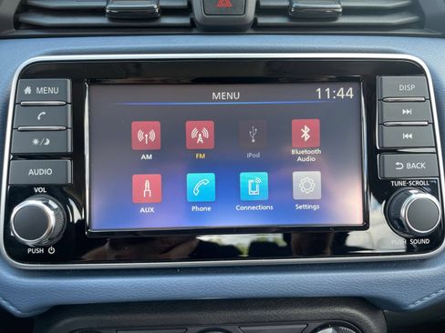 Used 2025 Nissan Versa SV FWD image 20