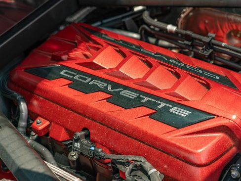 Used 2024 Chevrolet Corvette Stingray Preferred Cpe w/ Z51 Performance Package RWD image 10