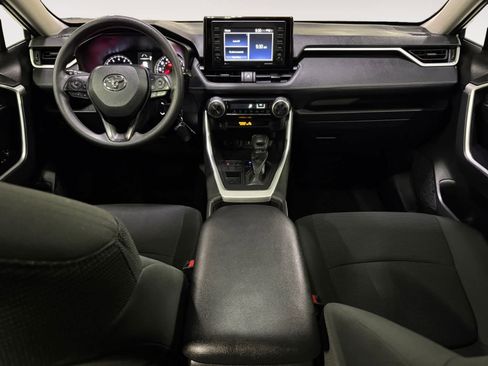 Used 2021 Toyota RAV4 LE image 14