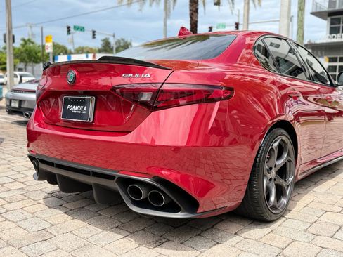 Used 2017 Alfa Romeo Giulia Quadrifoglio RWD image 13