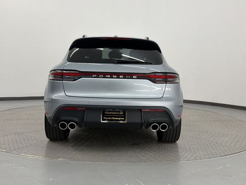 Used 2026 Porsche Macan AWD/4WD image 10