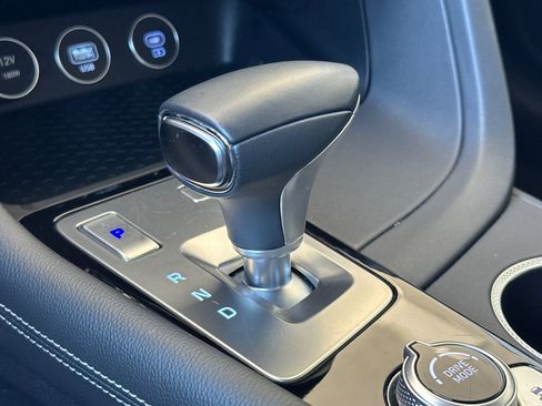 Used 2026 Genesis G70 2.5T RWD image 18