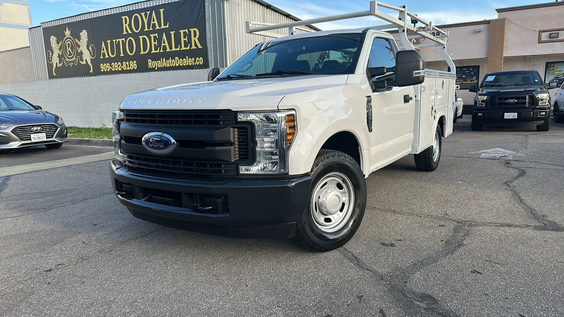 Used 2019 Ford F250 XL w/ Power Equipment Group RWD image 1