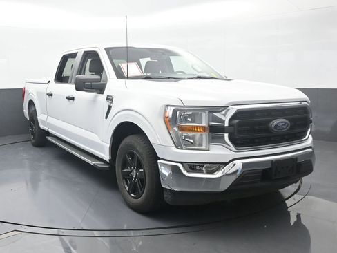Used 2022 Ford F150 XLT w/ Equipment Group 301A Mid image 9