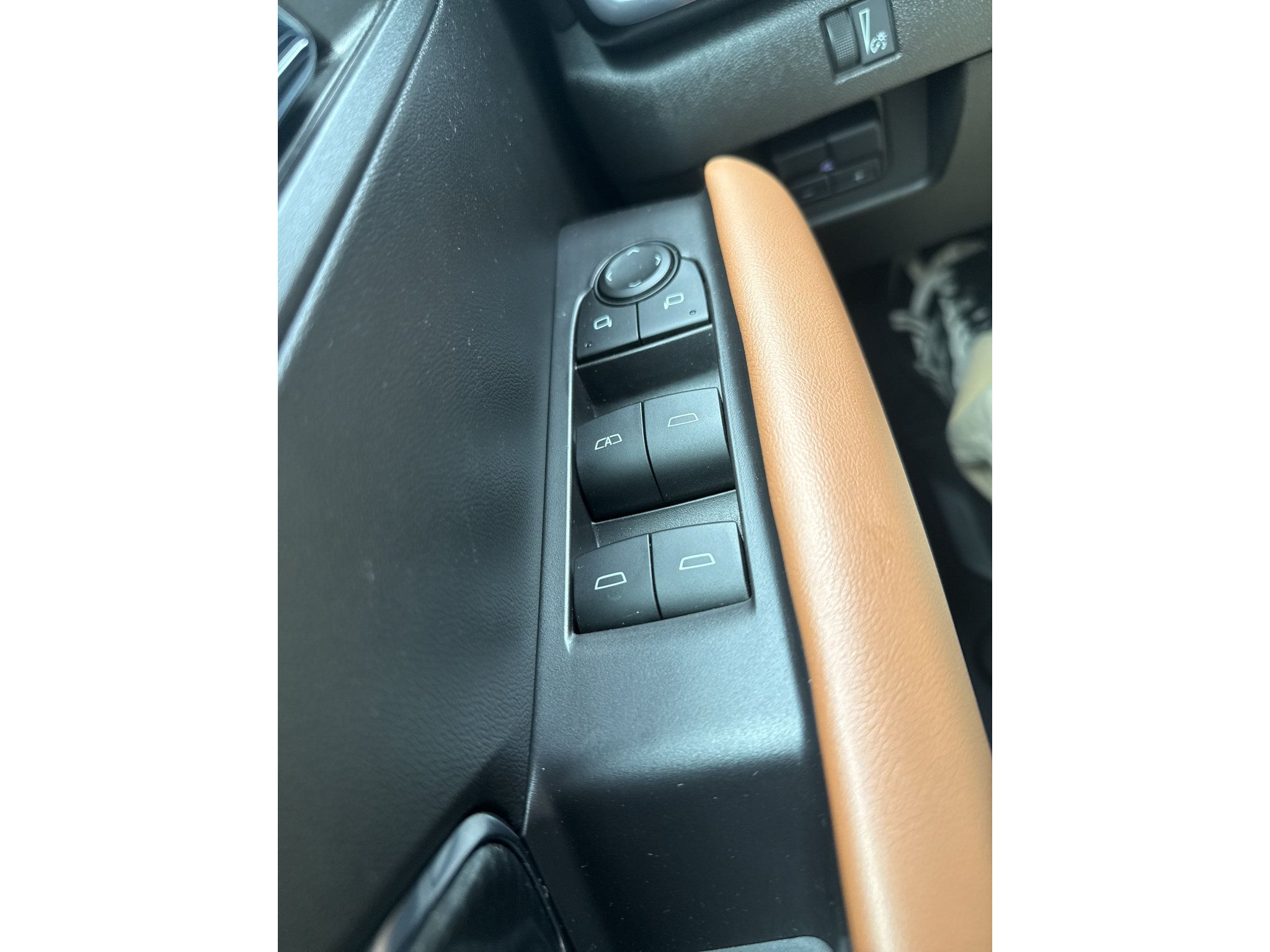 Used 2023 GMC Canyon AT4 w/ Canyon Safety Plus Package AWD/4WD image 22